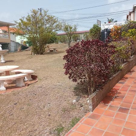 Aanola Villas Castries Exterior foto